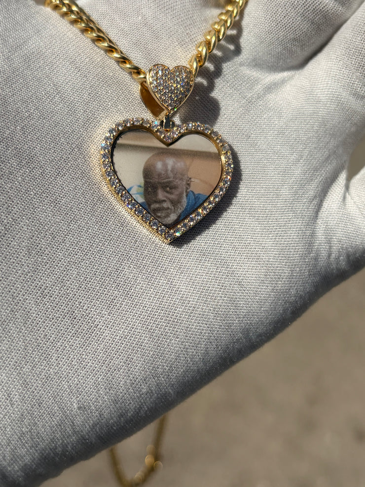 10k 14k Diamond Trimmed Solid Gold Heart Shaped Picture Pendant and Chain Set - Heart Shaped Picture Pendant - 10k and 14k Gold Memory Pendant - Heart Shaped Picture Pendant w/ Heart Bail